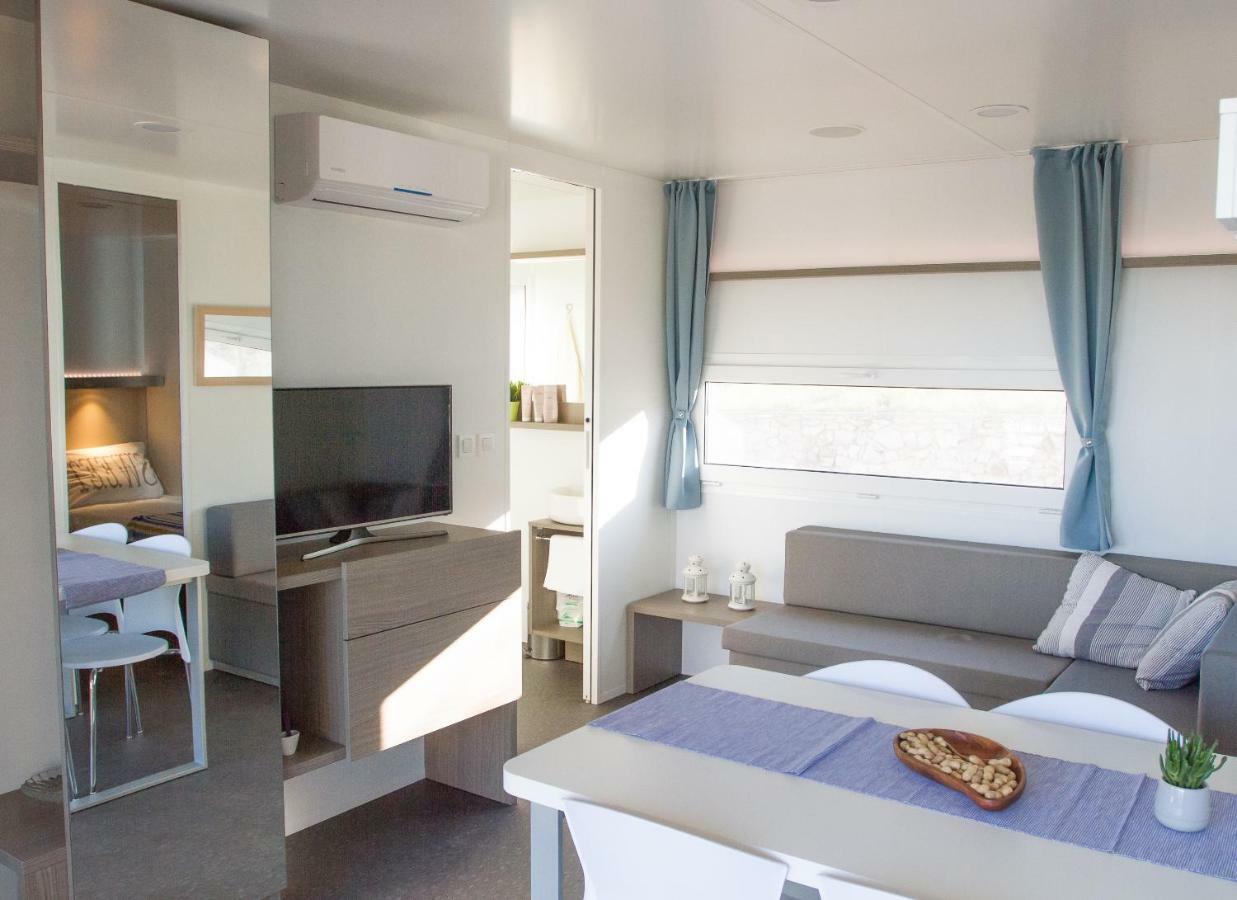 Adrijela Mobile Home Езера Экстерьер фото